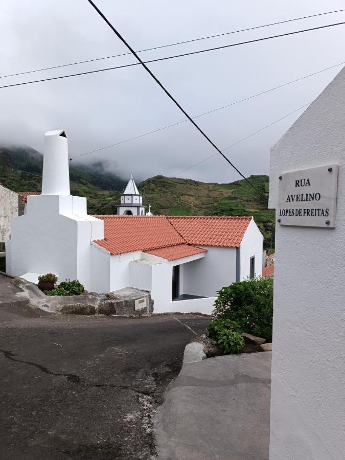 Alojamento Local M&I Lajes das Flores Luaran gambar